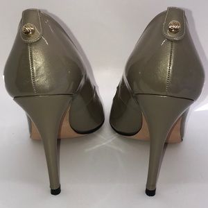 Stuart Weitzman Slvr/Gld Patent Leather Peep Toe